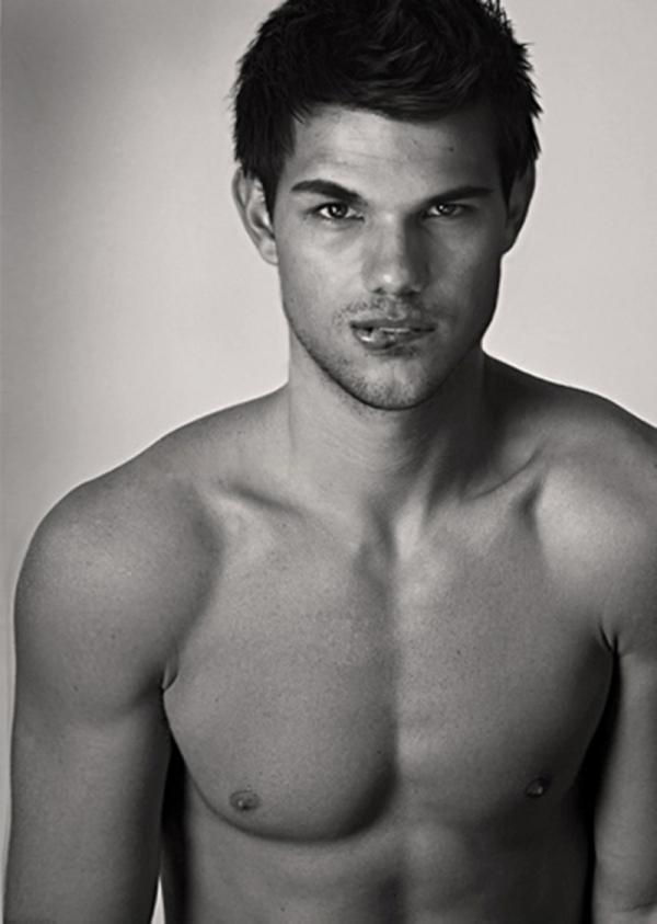 Kıvanç Tatlıtuğ vs Francisco Lachowski vs Taylor Lautner  ?