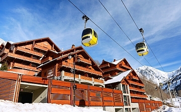 Alpe d'Huez ∙ Ferienwohnungen La Cascade – Les Epinettes ∙ Vaujany (1250 m) Alpe d'Huez ∙ Ferienwohnungen La Cascade – Les Epinettes ∙ Vaujany (1250 m)
