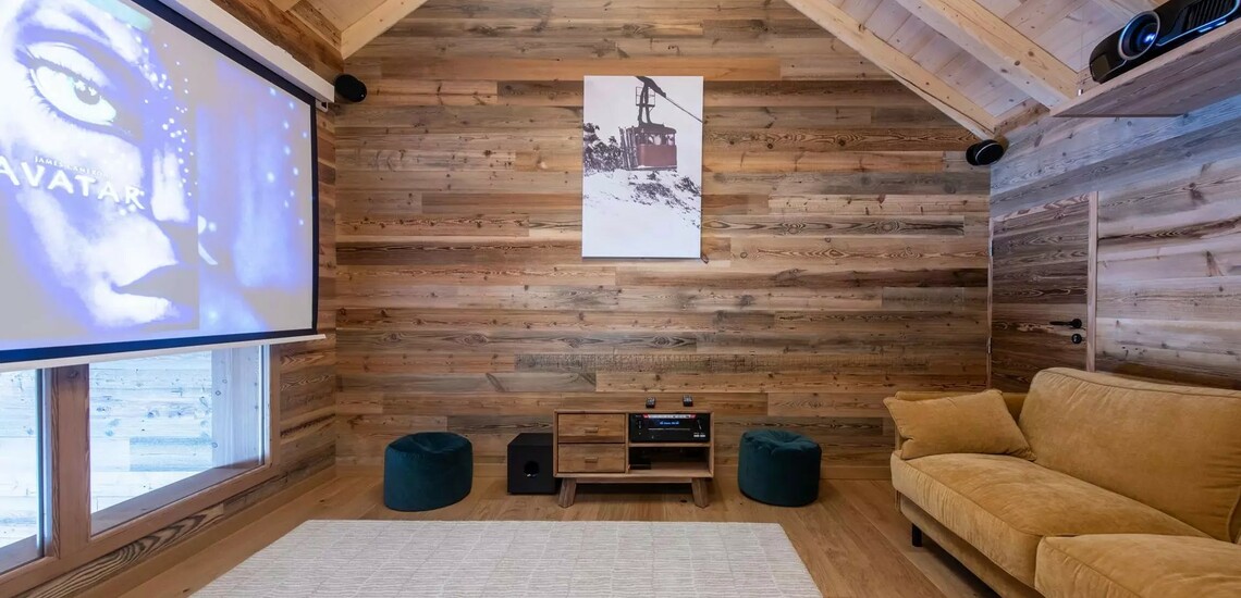 HEIMKINO · CHALET LORNA - Chalets in La Toussuire, Frankreich. Skigebiet Les Sybelles, französische Alpen. Skiurlaub - Skireisen - Winterurlaub in Frankreich. 