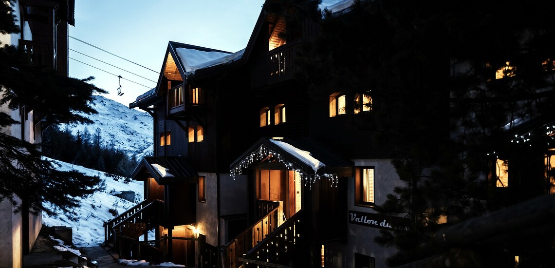 RESIDENZ ∙ Montagnettes - Le Hameau de la Sapiniere ∙ Les Menuires ∙ Ferienwohnungen ∙ Skireisen / Skiurlaub im Skigebiet Les 3 Vallees / Trois Vallees, französische Alpen, Frankreich.