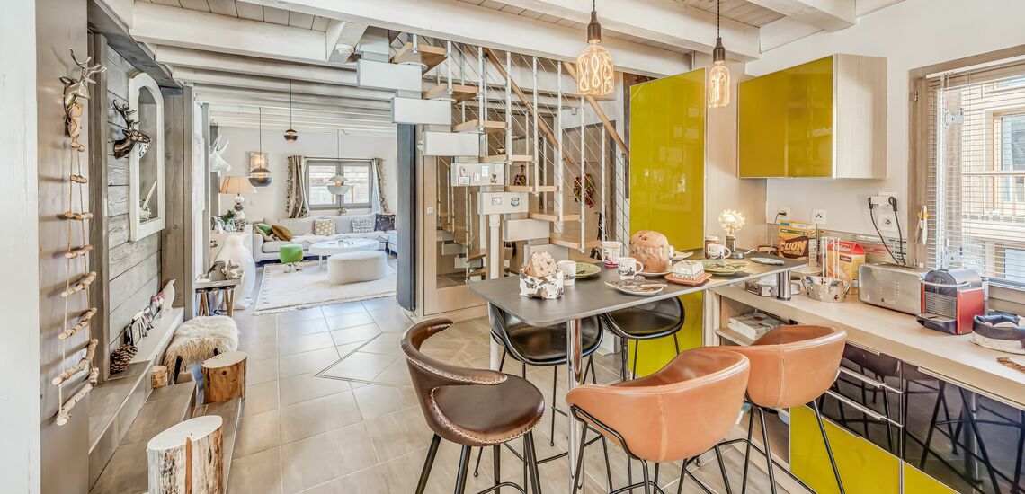 KOCHEN, ESSEN · Chalet Ancolie in Tignes Lavachet: Chalets in Tignes buchen. Skiurlaub im Skigebiet von Tignes und Val d’Isere. Chalet inklusive Skipass direkt an der Piste. Skiurlaub in Frankreich. Skifahren in den französischen Alpen jetzt buchen.