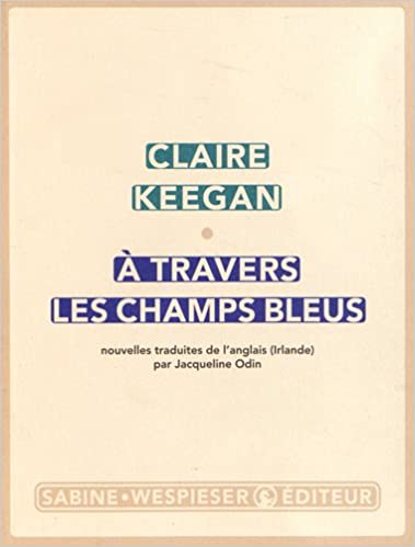 À travers les champs bleus