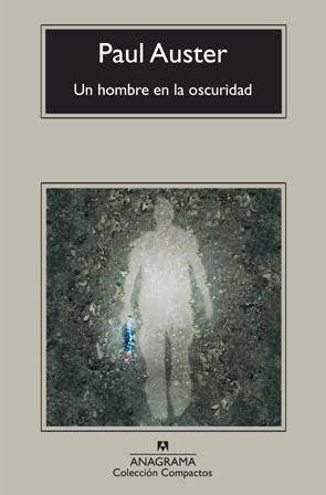 Un hombre en la oscuridad