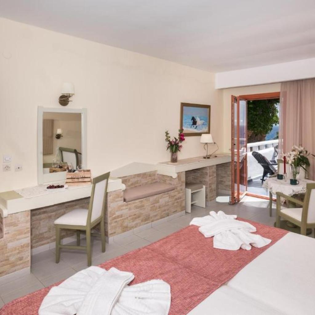 Dreibettzimmer Klasse "Klassisch"