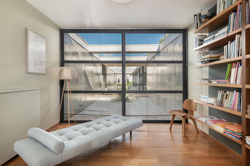 Album Image  #134659