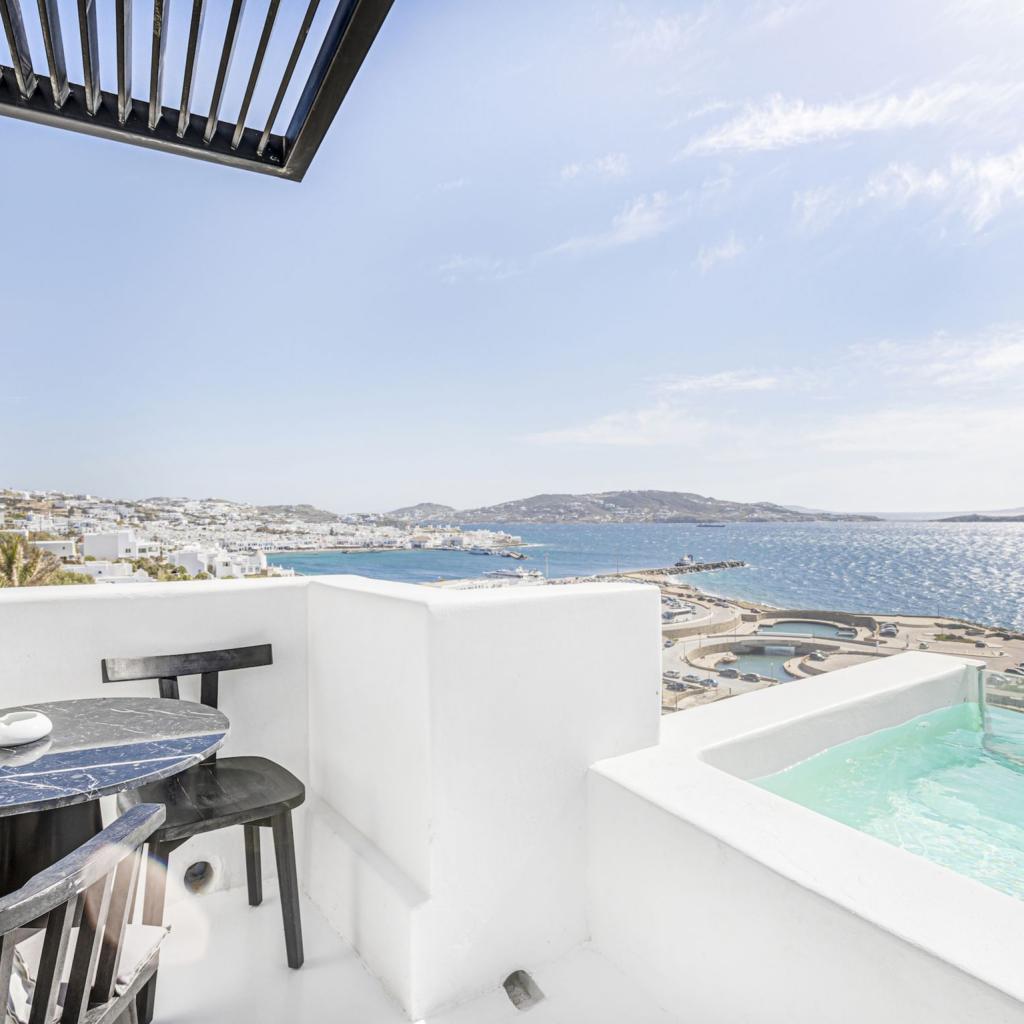 Honeymoon Suite with Private Pool