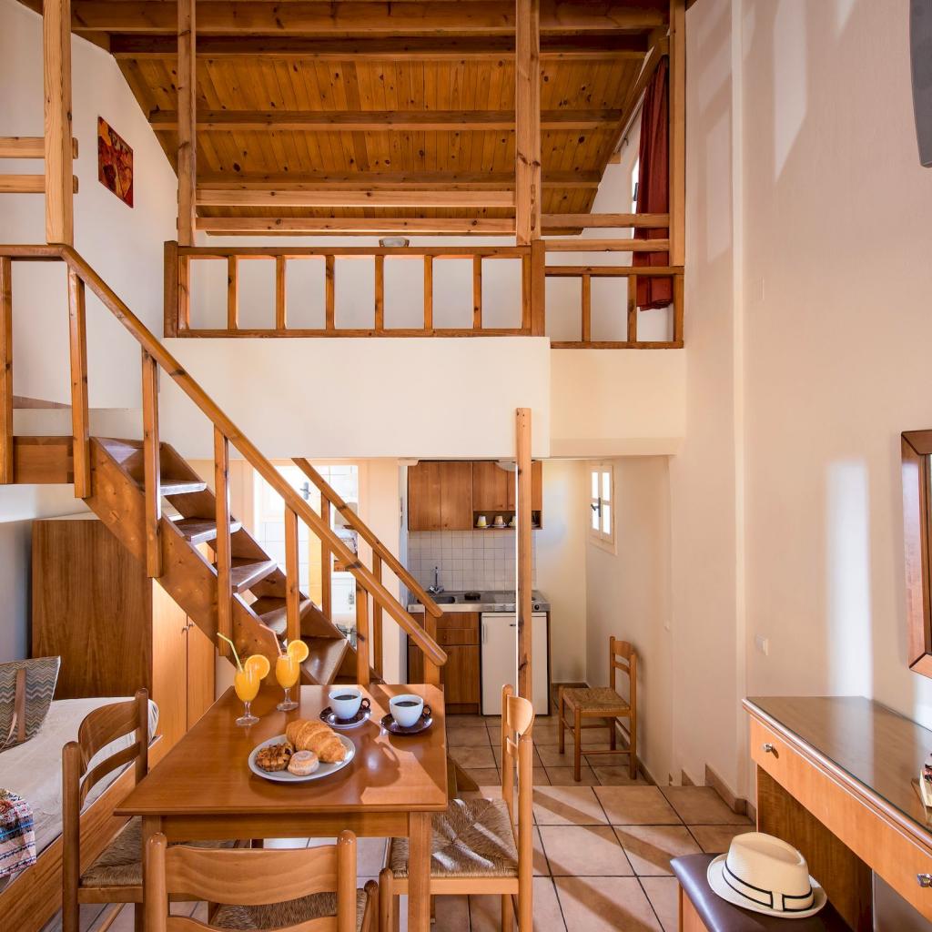 One Bedroom Apartment Split Level with Mountain View