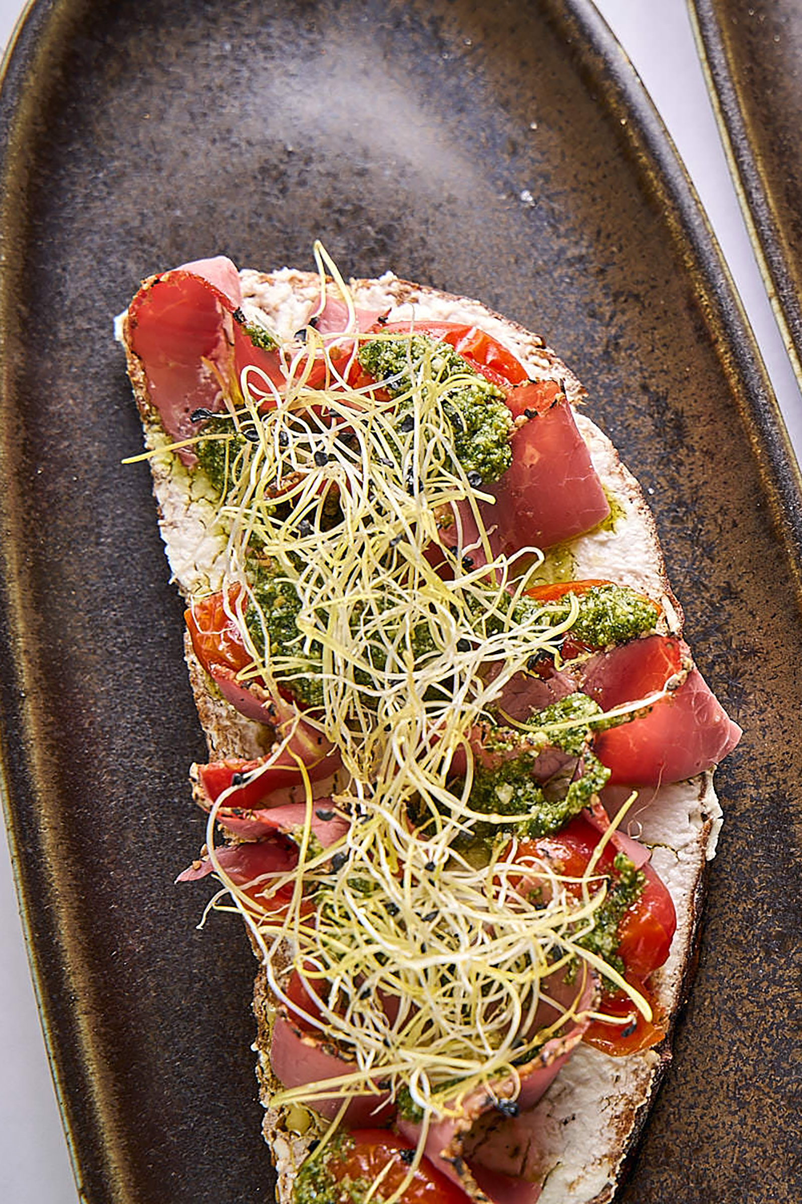 From the traditional Greek salad to the tarama spread with black caviar, from the local trahanas soup with feta cheese to the Rib Eye Black Angus, and from the shrimp risotto with chorizo and sweet pumpkin to the artistically grilled catch of the day, Raya Restaurant brings together tradition and innovation in an exciting culinary project. - Image