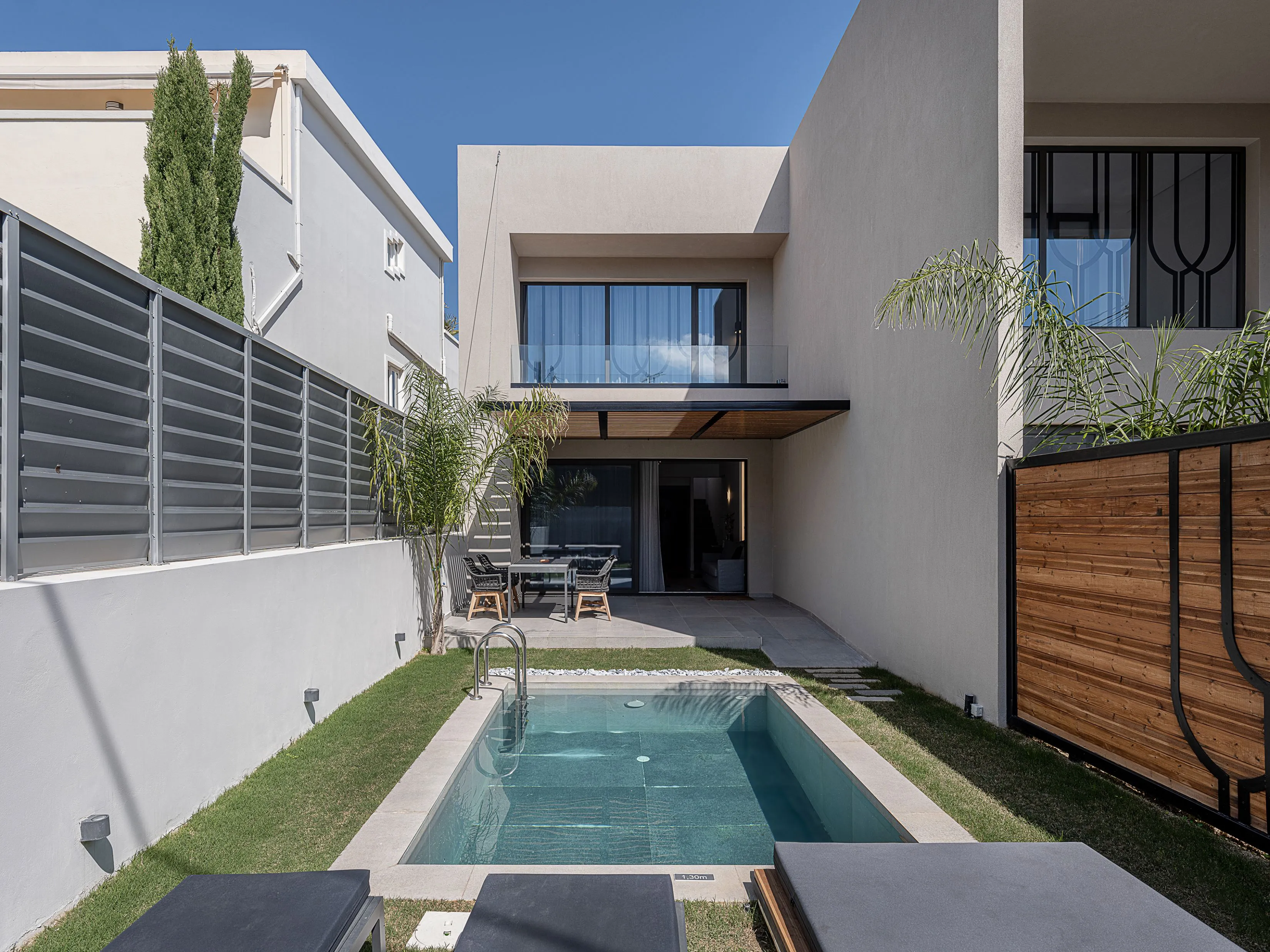 Porno etuk toliq ayollar hojatxonada sorish