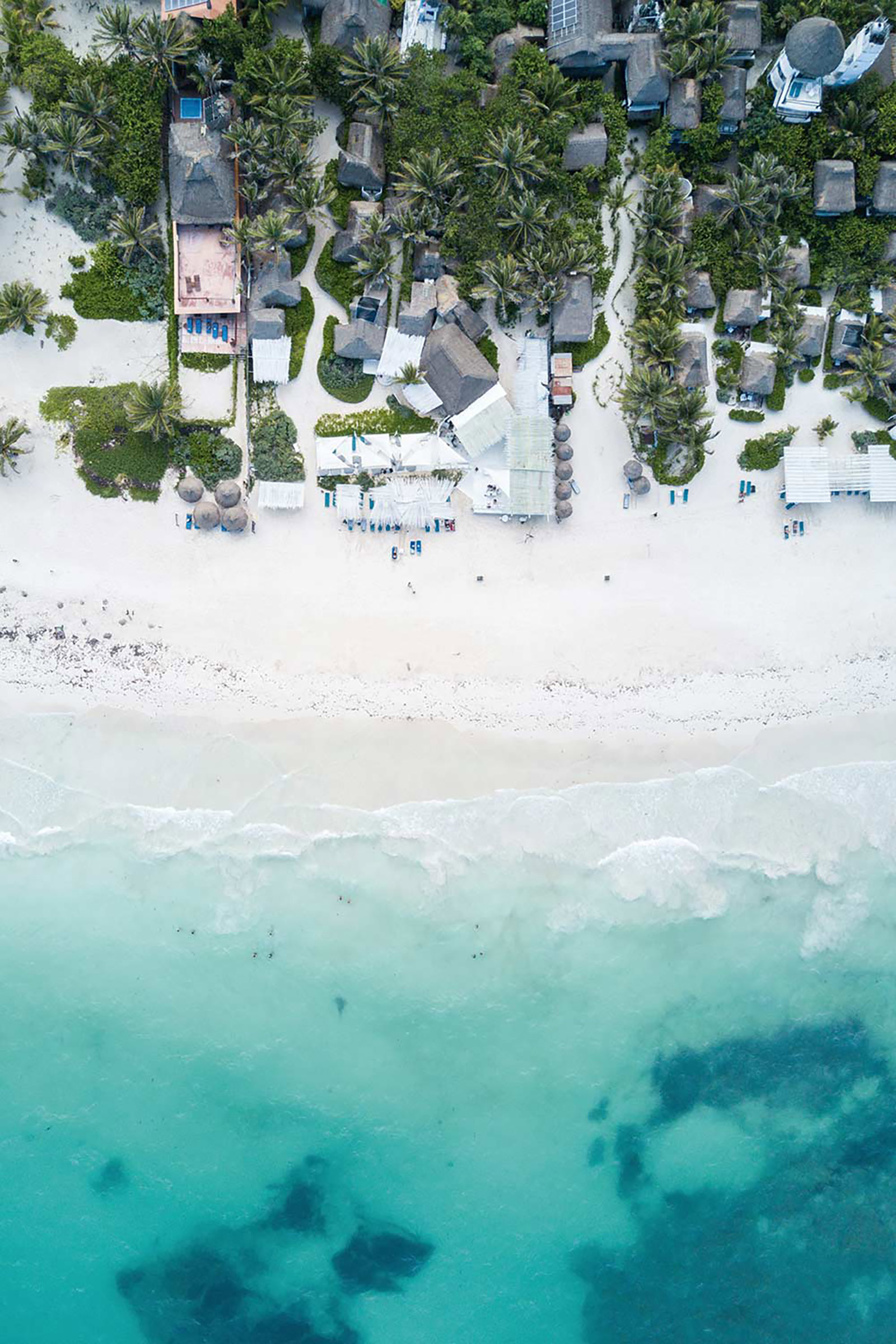 The hotel has been divided into two areas, the zen zone and the beach club zone, in order to provide one with the opportunity to choose the room area that perfectly satisfies one’s dreams and desires. - Image