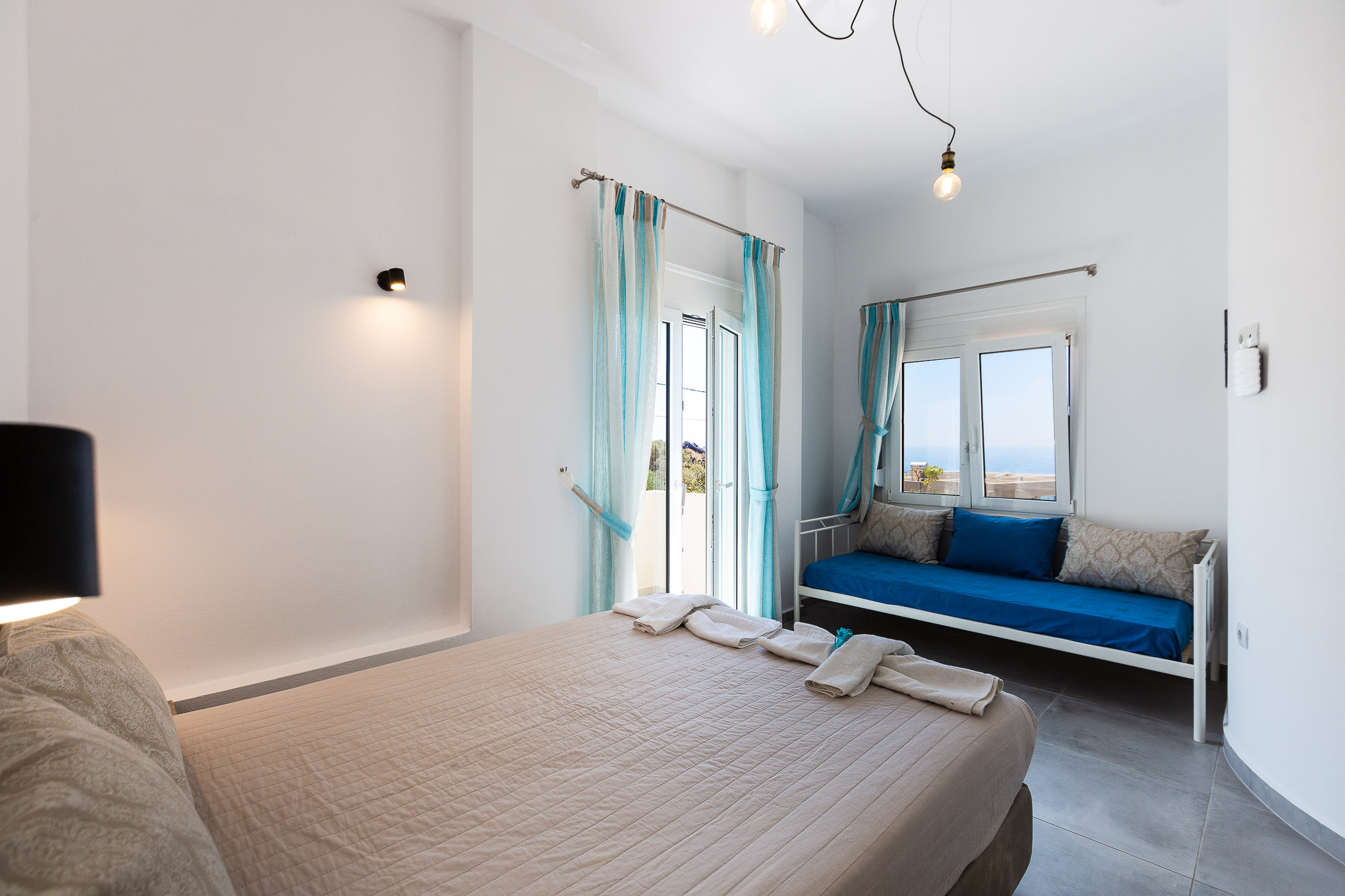 Standard double room with a balcony