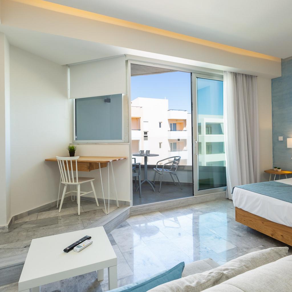 Superior Suite G7 c боковым видом на море