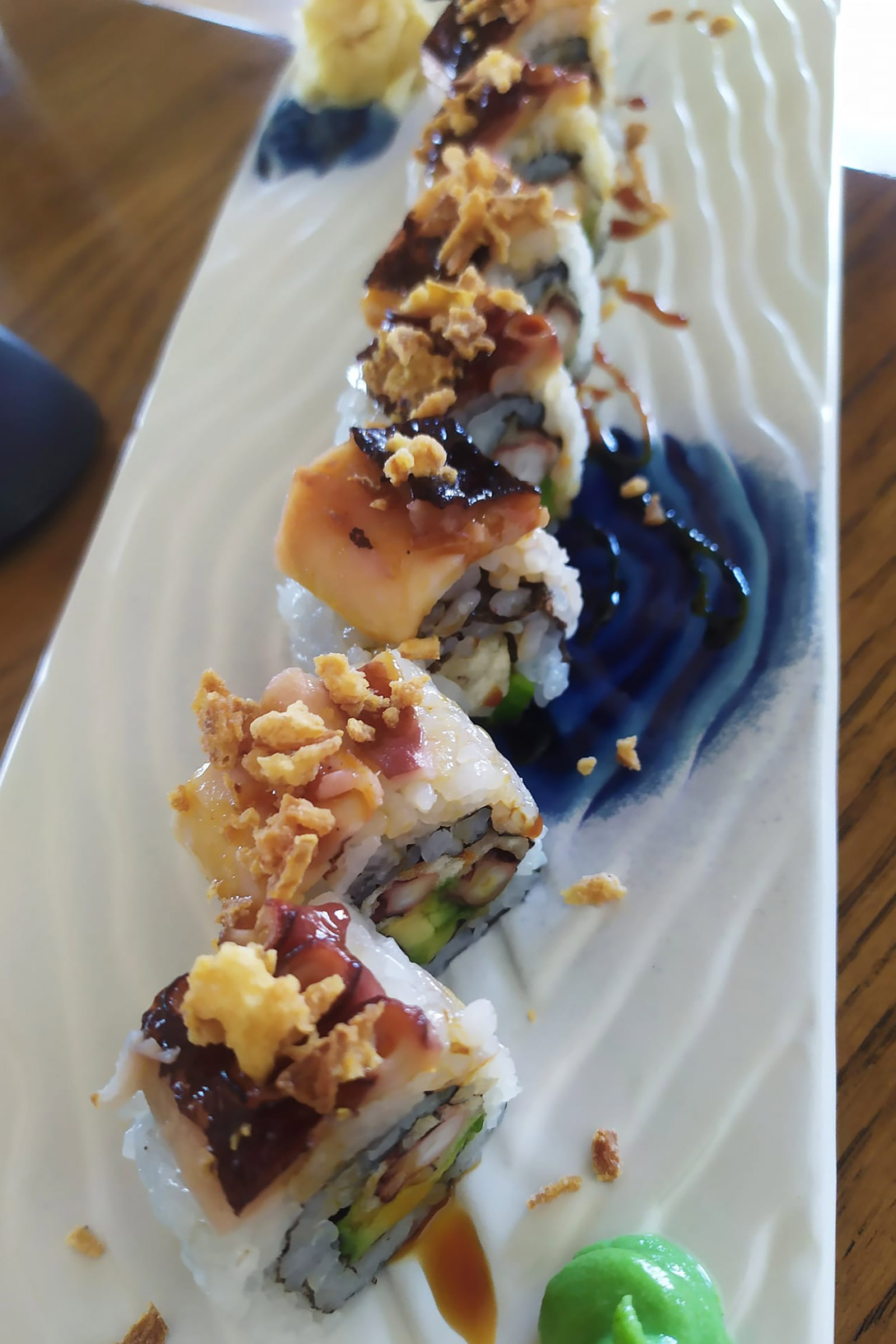 Pure and authentic Greek flavours, the freshest of fish and seafood and some very traditional local dishes are the key point here, with the produce that goes into the kitchen coming from all over Greece, from Mykonos and Naxos to Ikaria and Fournous and from Crete and Chalkida to Syros and Samos. - Image