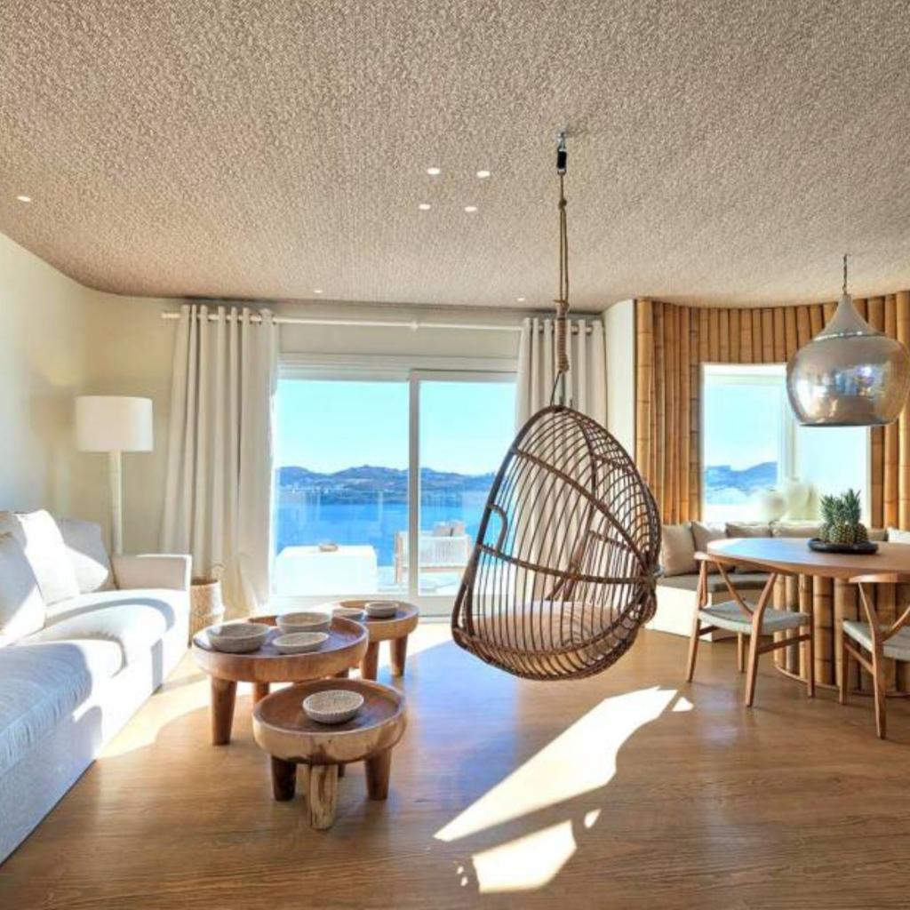 Lapis Lazuli at Santa Marina