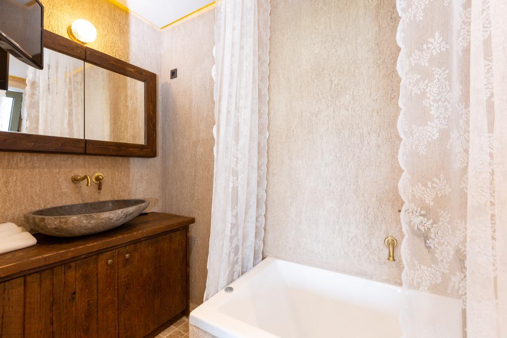 Album Image  #133789