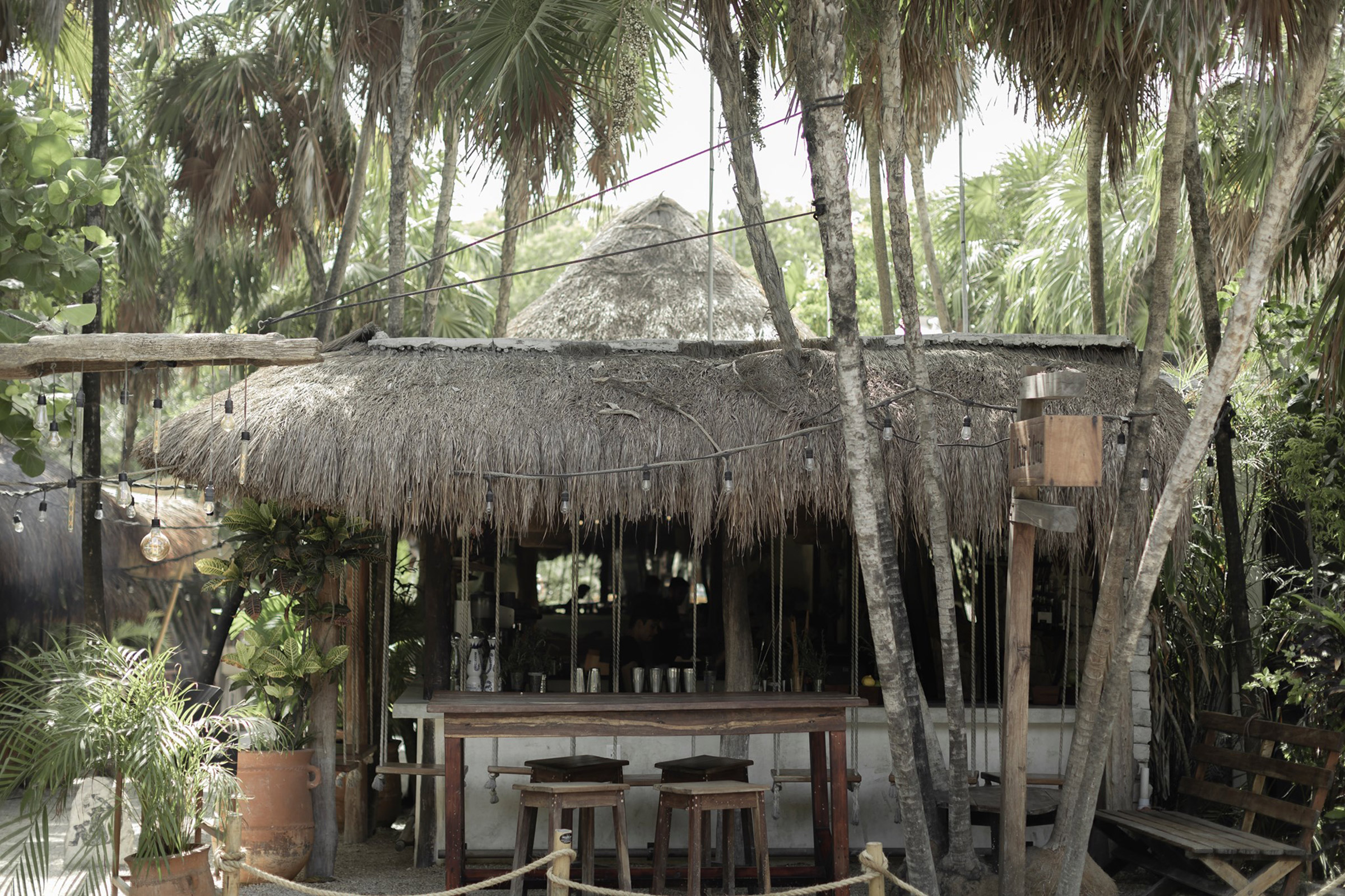 With a deep sense of respect towards the surrounding environment, Mur Mur has created a concept revolving around the true identity of Mexican cuisine and depending exclusively on the resources provided by the land and the sea of the Yucatan peninsula. - Secondary Image