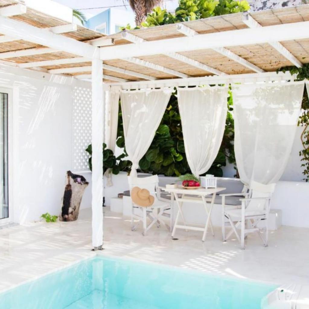 Villa with Private Pool & Sea View