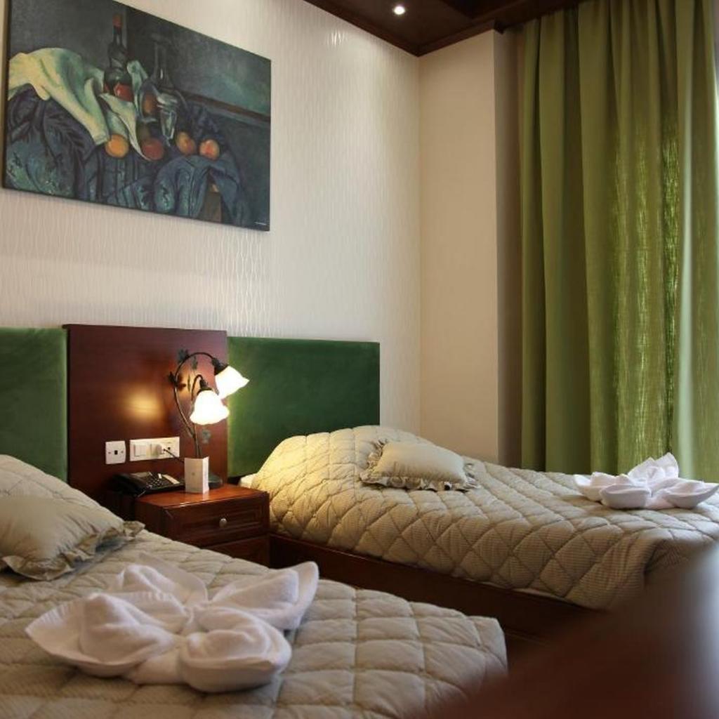 Deluxe Room with Mountain View