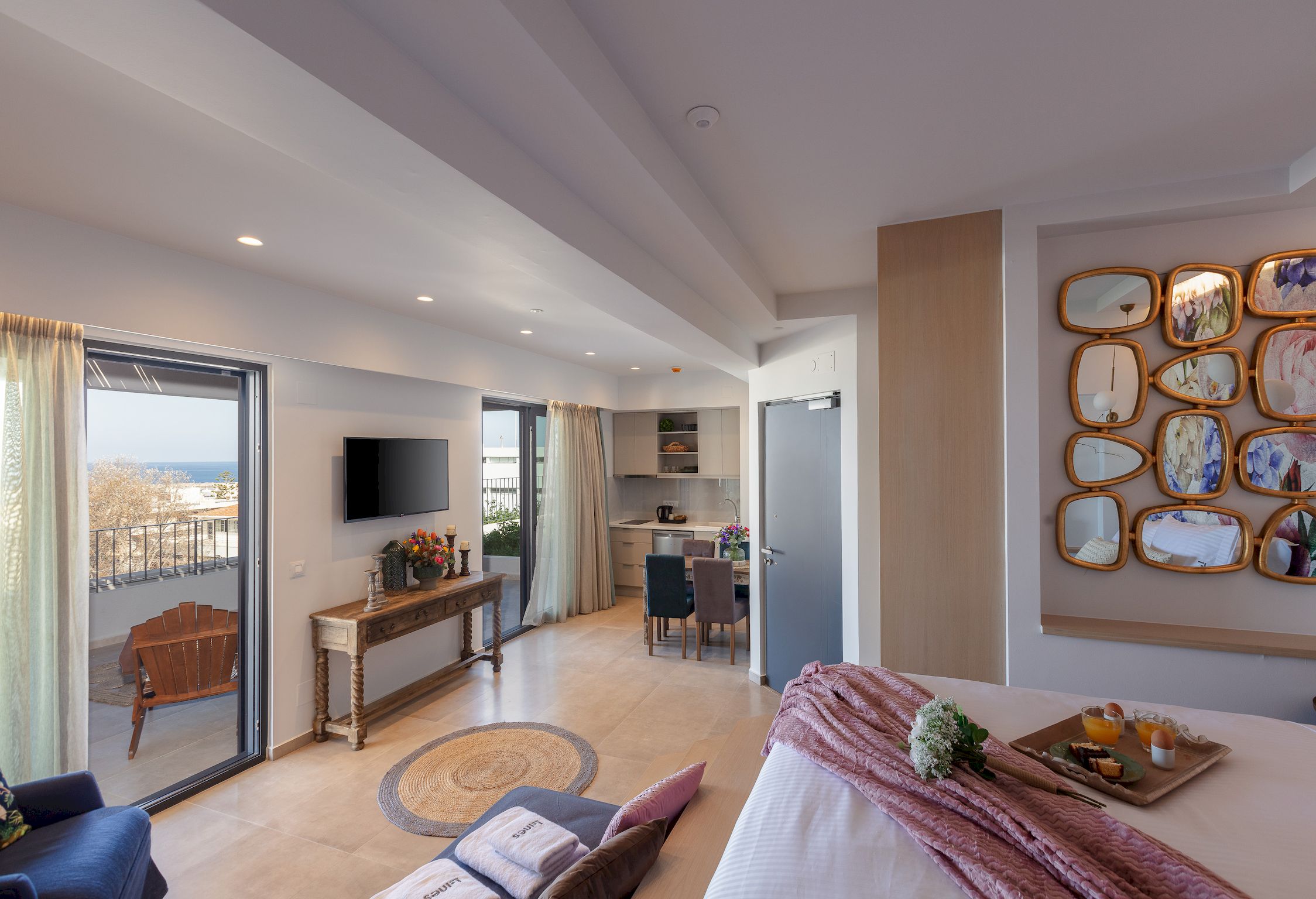 Lines Top Floor Suite