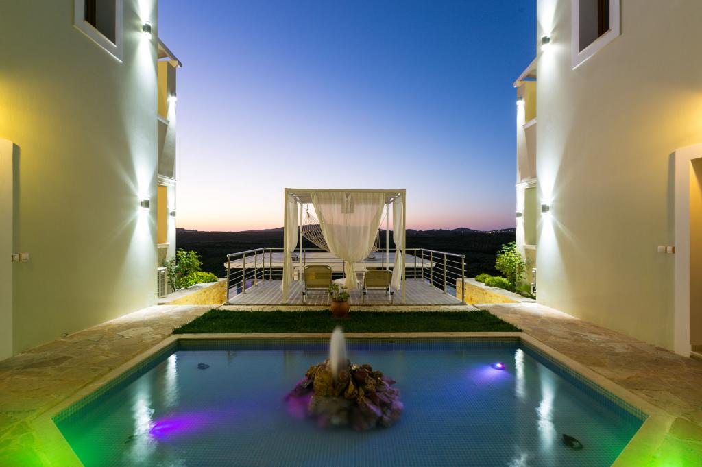 Kampos Villas in Akhladhés, Greece