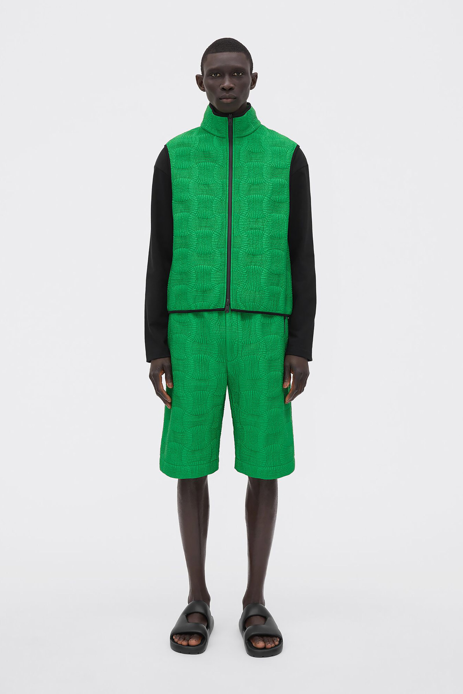 Bottega Veneta
Psarou Beach 84600 Mykonos, Greece
Phone: +30.2289078400
Fax. +30.2289078499
E-mail: nammosvillage@nammosvillage.com - Image