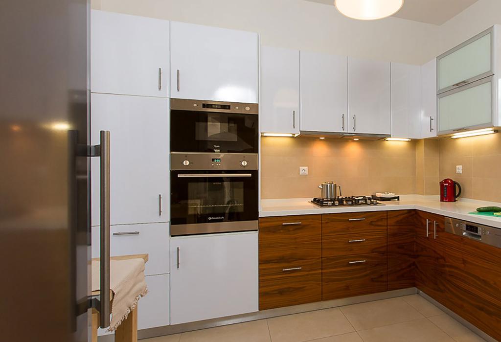 Villa Naya Kitchen Area Manuals