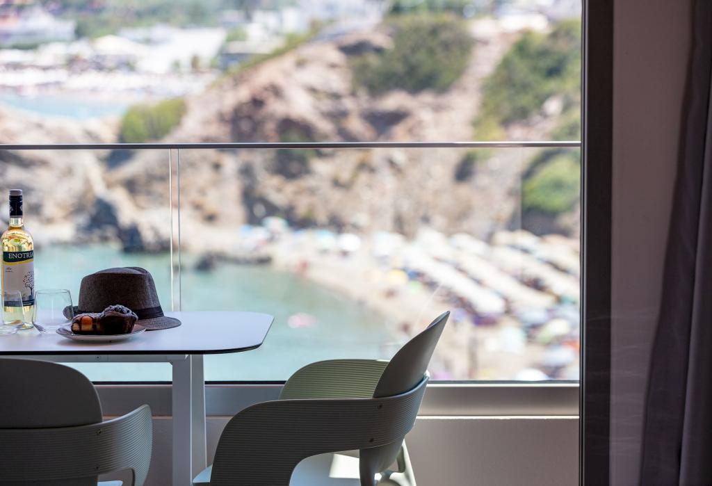 Album Image  #133625