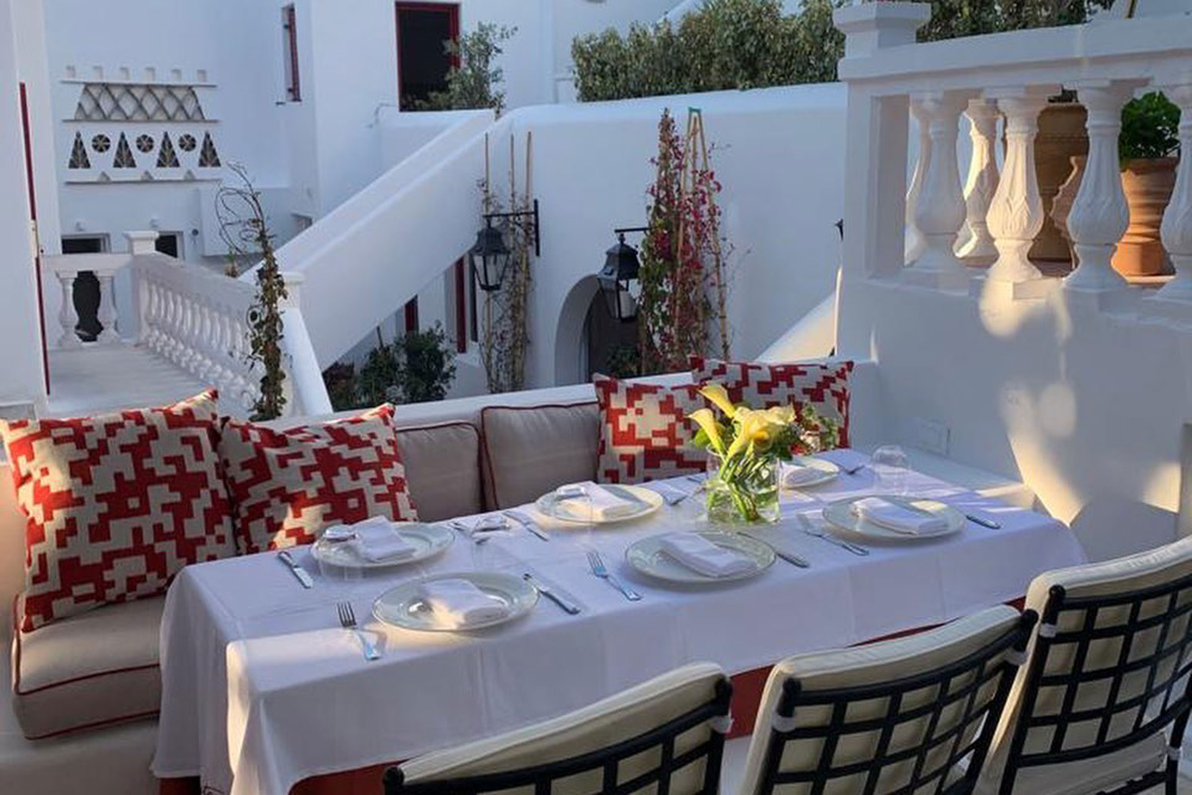 A definite point of reference, when talking about easy-going ambiance and delicious food in Mykonos Town, Katrin’s has been serving the demanding Mykonos crowd since 1971. - Secondary Image