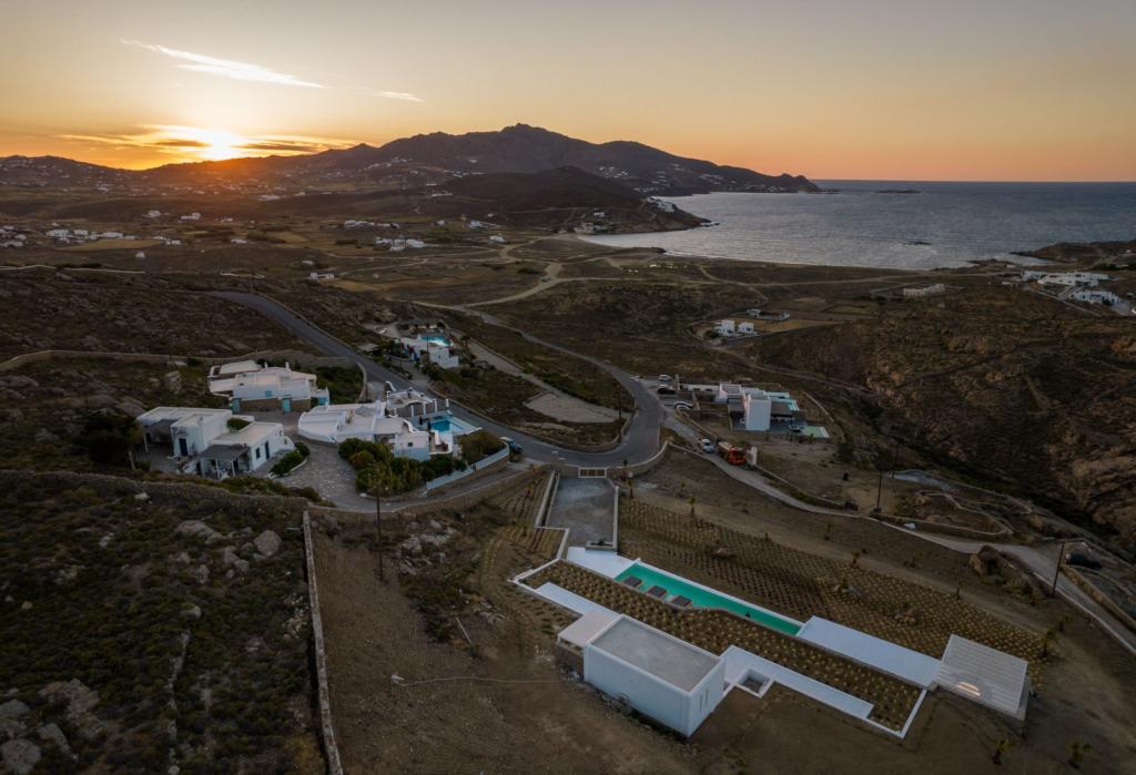 The area around the villa