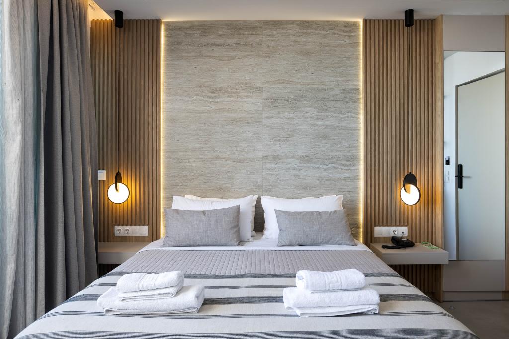 Album Image  #136695