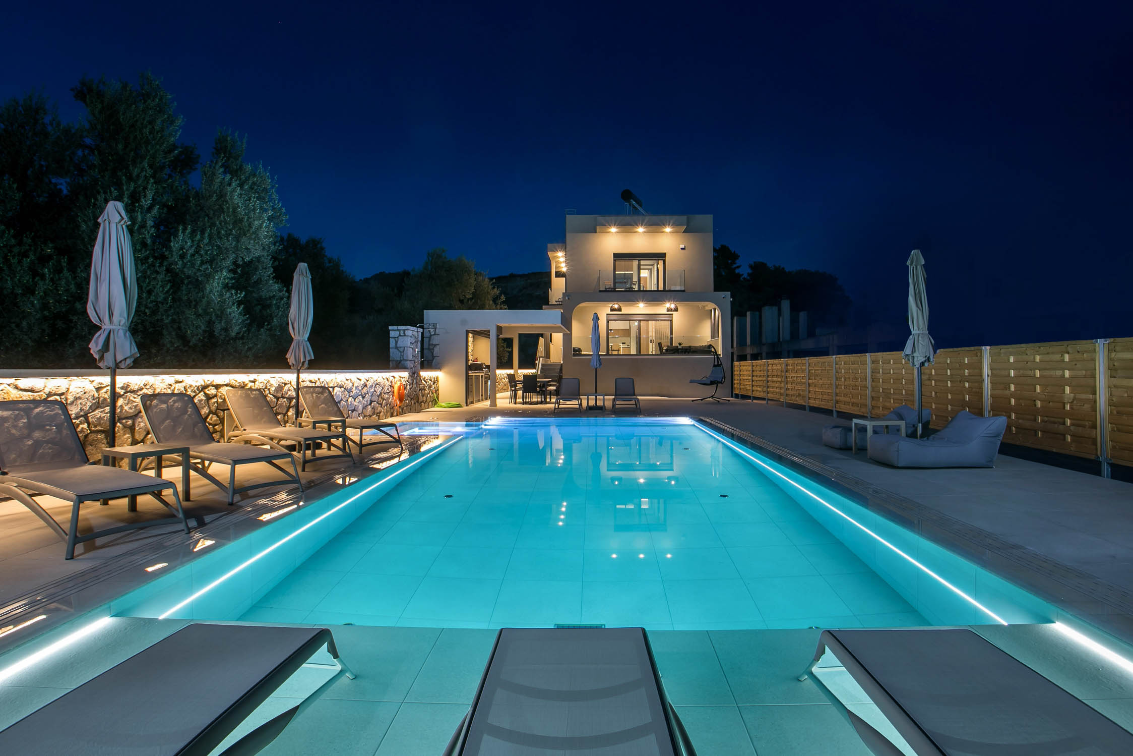 Rhodes Paloma Retreat jumbotron image