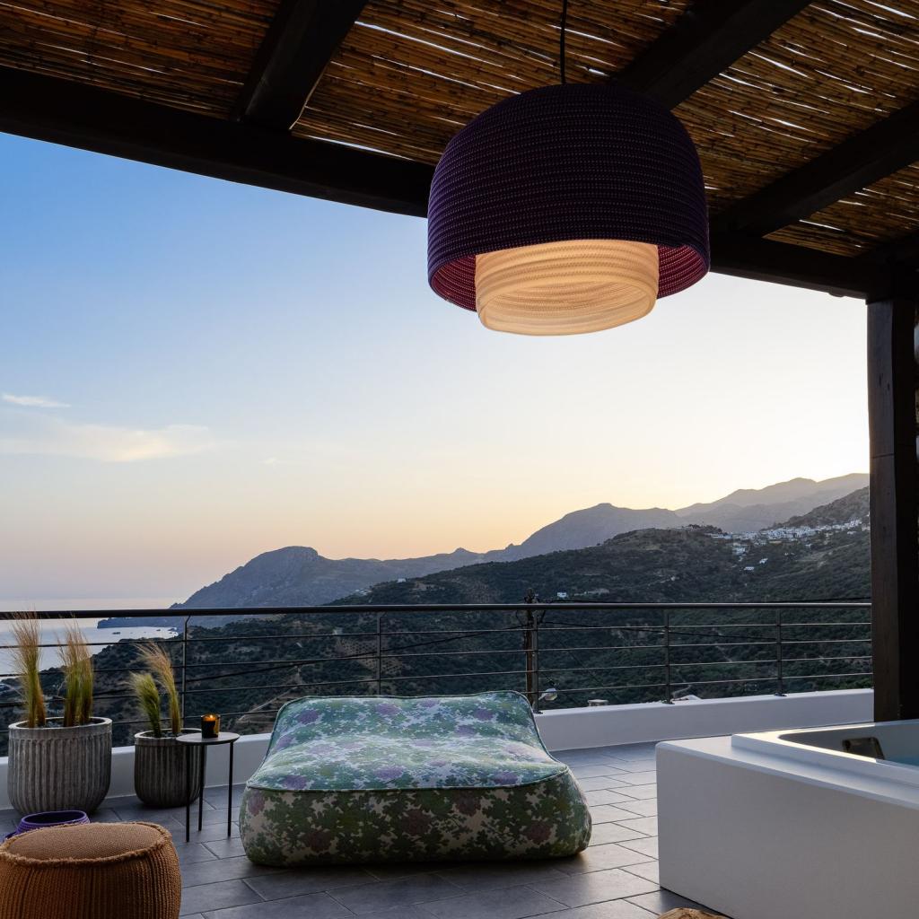 Superior 2 Bedroom Apartment with Jetted Tub and Sea View - Split Level