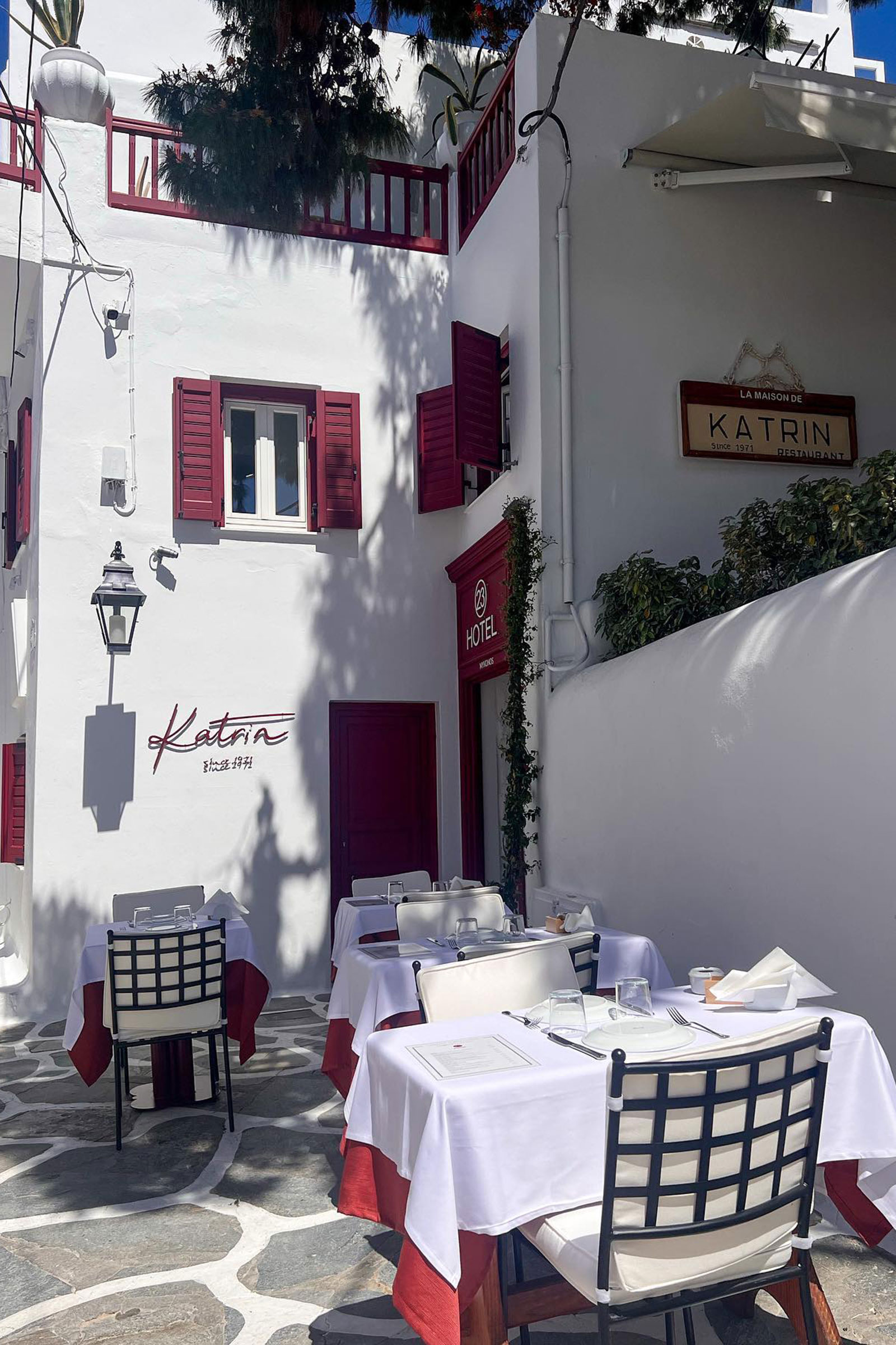 A definite point of reference, when talking about easy-going ambiance and delicious food in Mykonos Town, Katrin’s has been serving the demanding Mykonos crowd since 1971. - Image