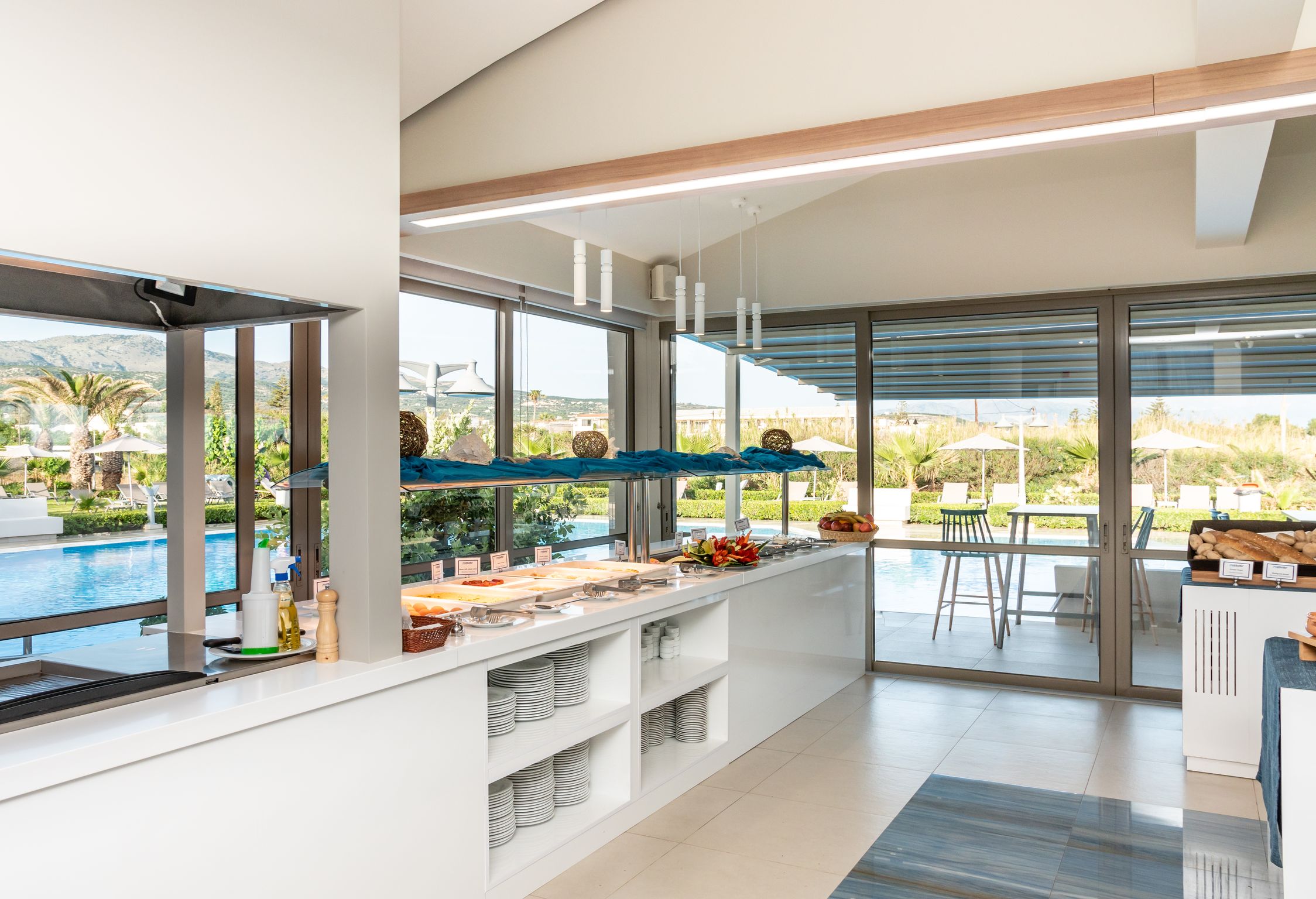 Manoli's Sunrise Restaurant