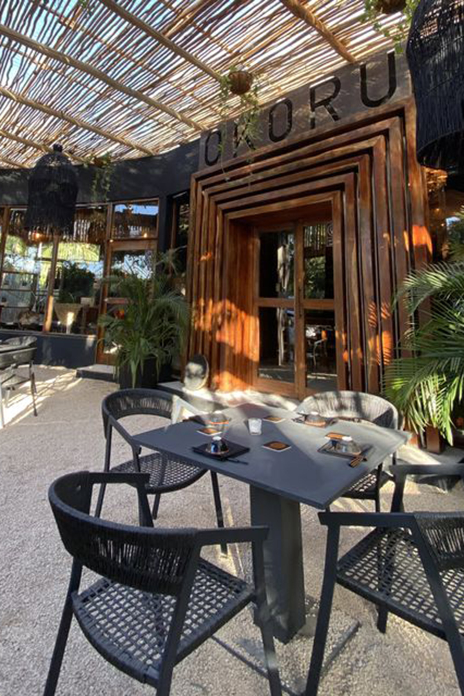 Tulum’s multicultural and diverse food and restaurant scene could not have been deprived of its very own top-notch sushi joint. A small new place has landed in town, inviting guests to explore the pure essence of traditional Japanese cuisine, through top-quality local and Asian ingredients transformed into eye-catching dishes and mouth-watering sushi platters. - Image