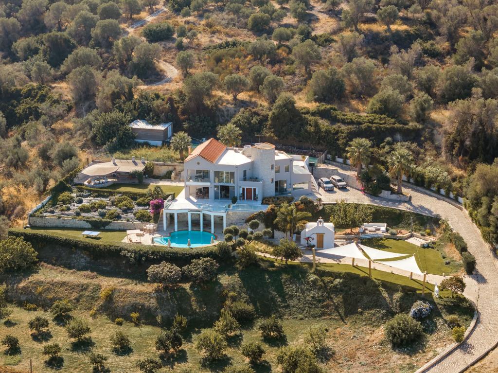 The area around the villa