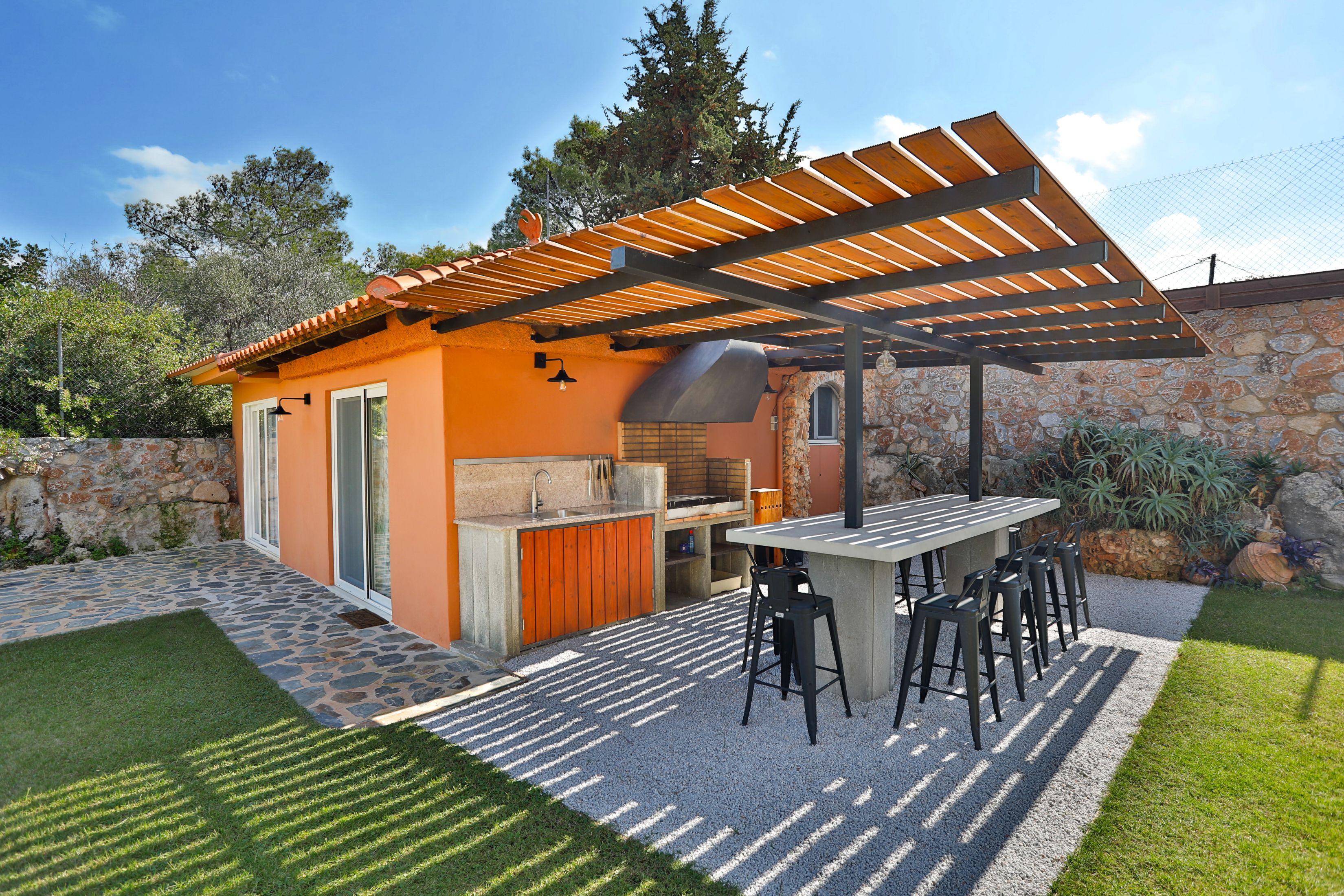 Barbecue and dining areas