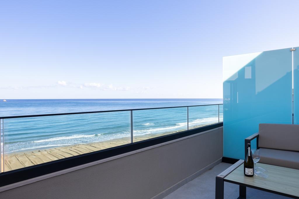 Album Image  #136696