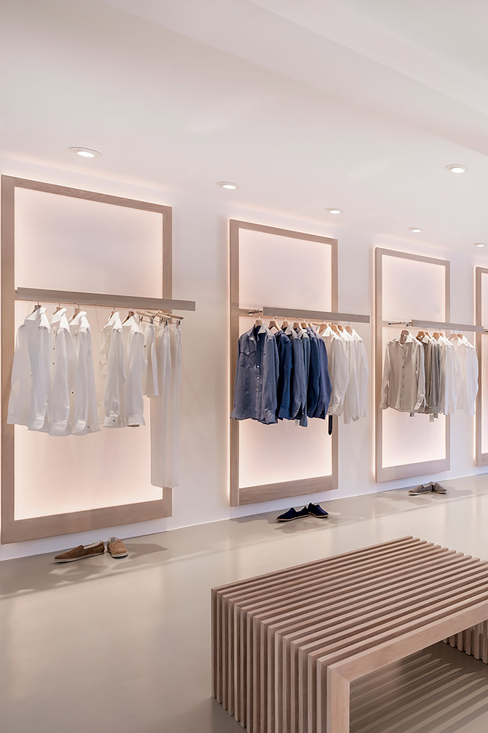 100% Capri Nammos Village
Psarou Beach 84600 Mykonos, Greece
Phone: +30.2289078400
Fax. +30.2289078499
E-mail: nammosvillage@nammosvillage.com - Image