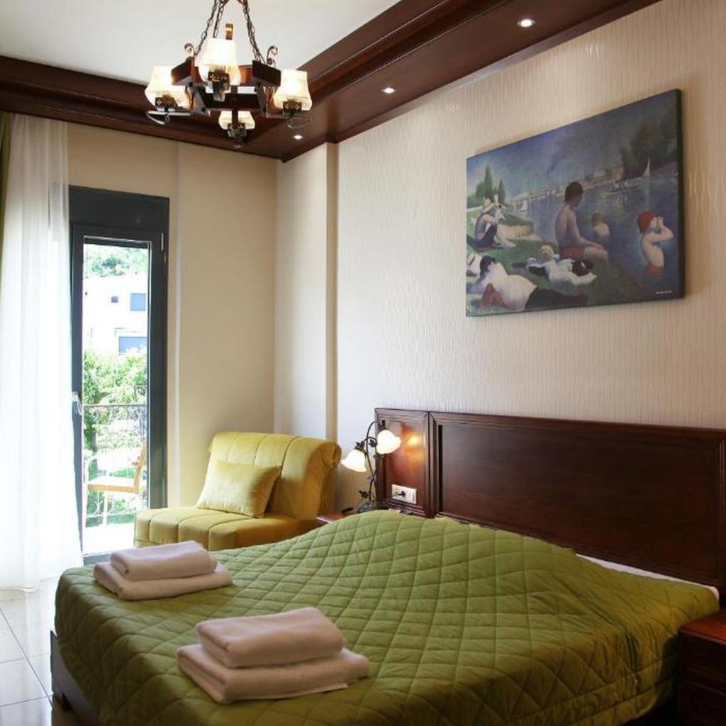 Deluxe Triple Room with Mountain View