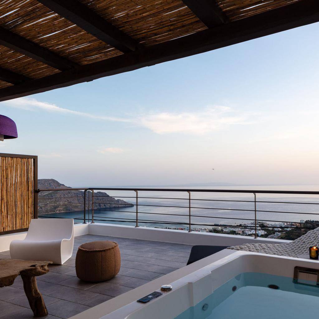 2 Bedroom Apartment with Sea View - Split Level