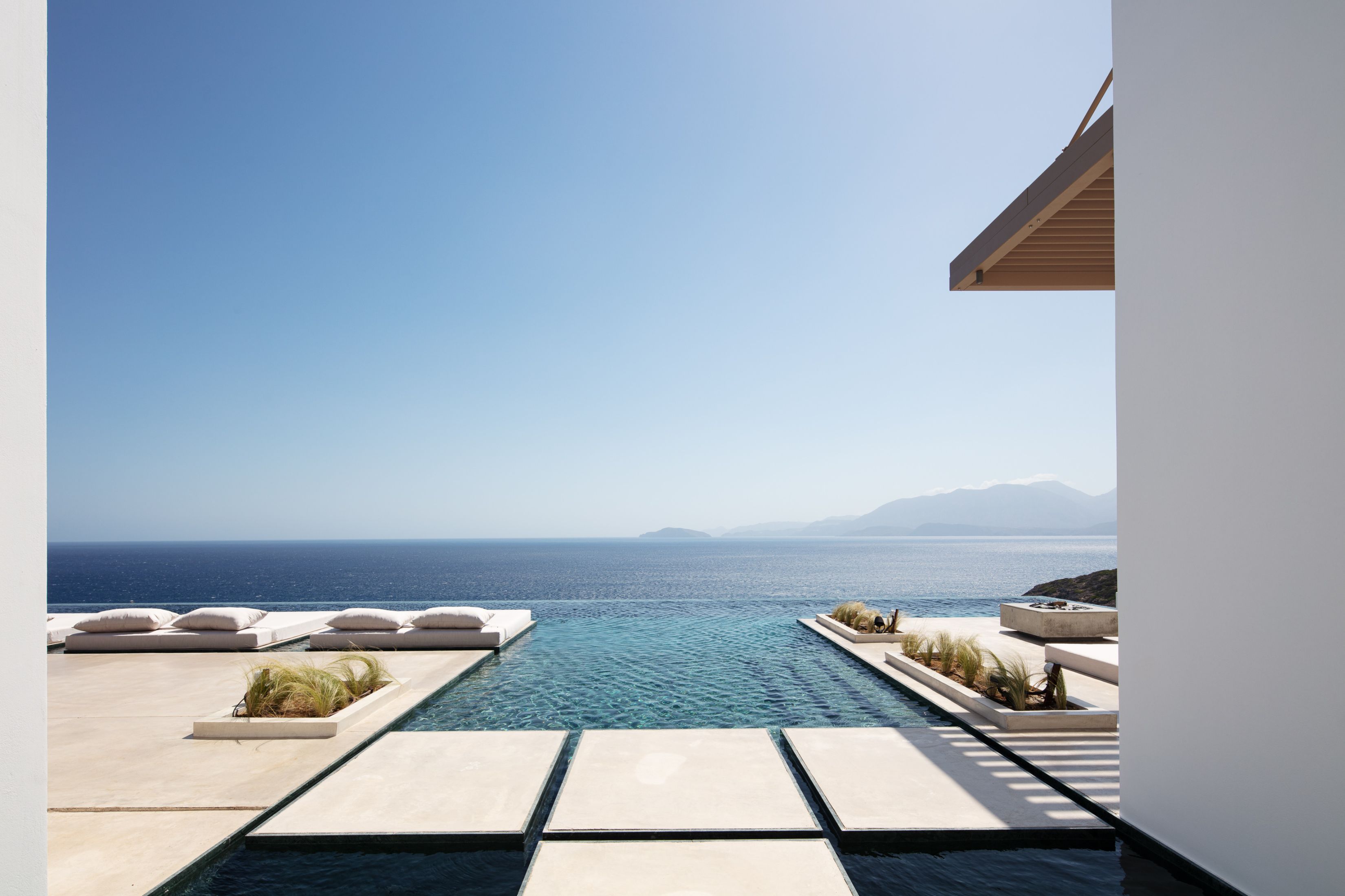 Infinity swimming pool