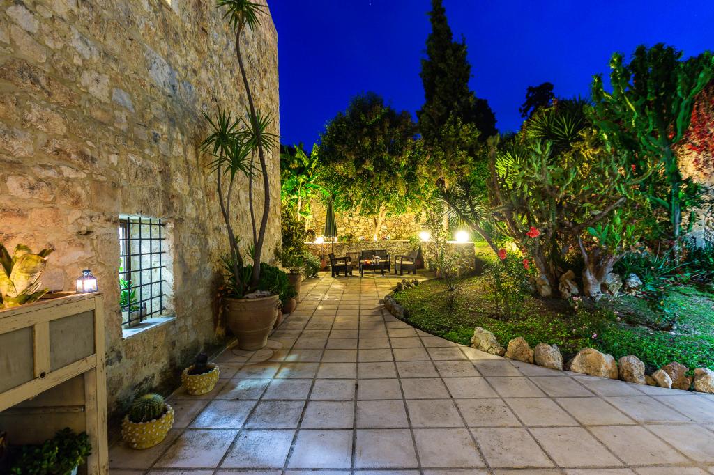 Album Image  #13977