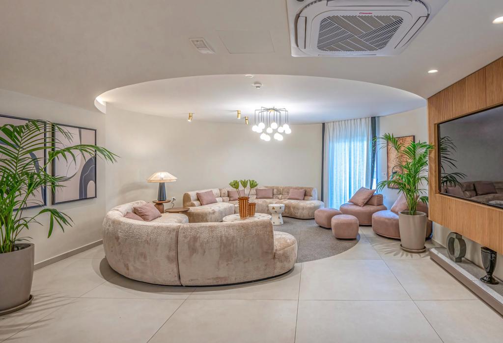 Luixenia Villa Living Area Manuals