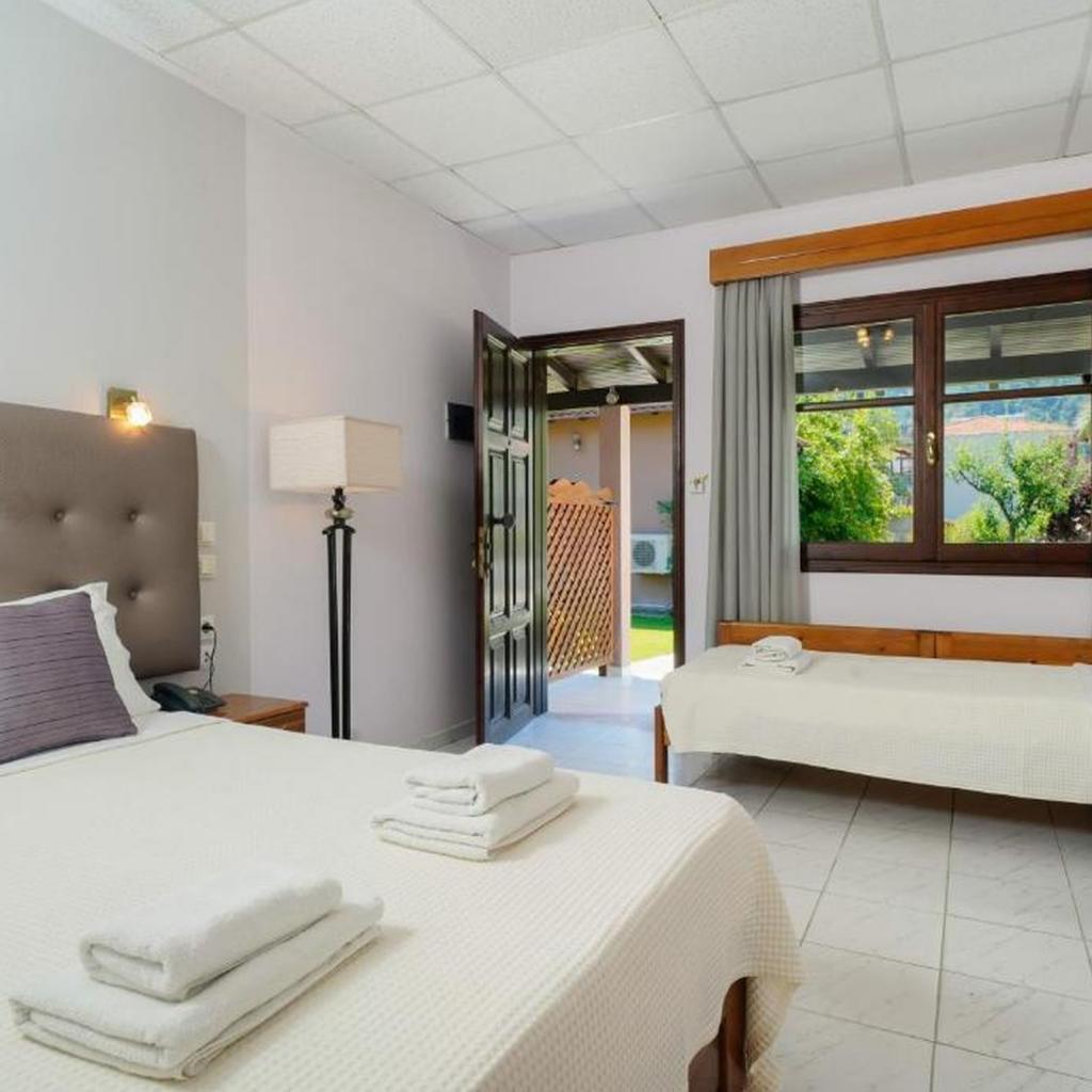 Superior Room with Garden View