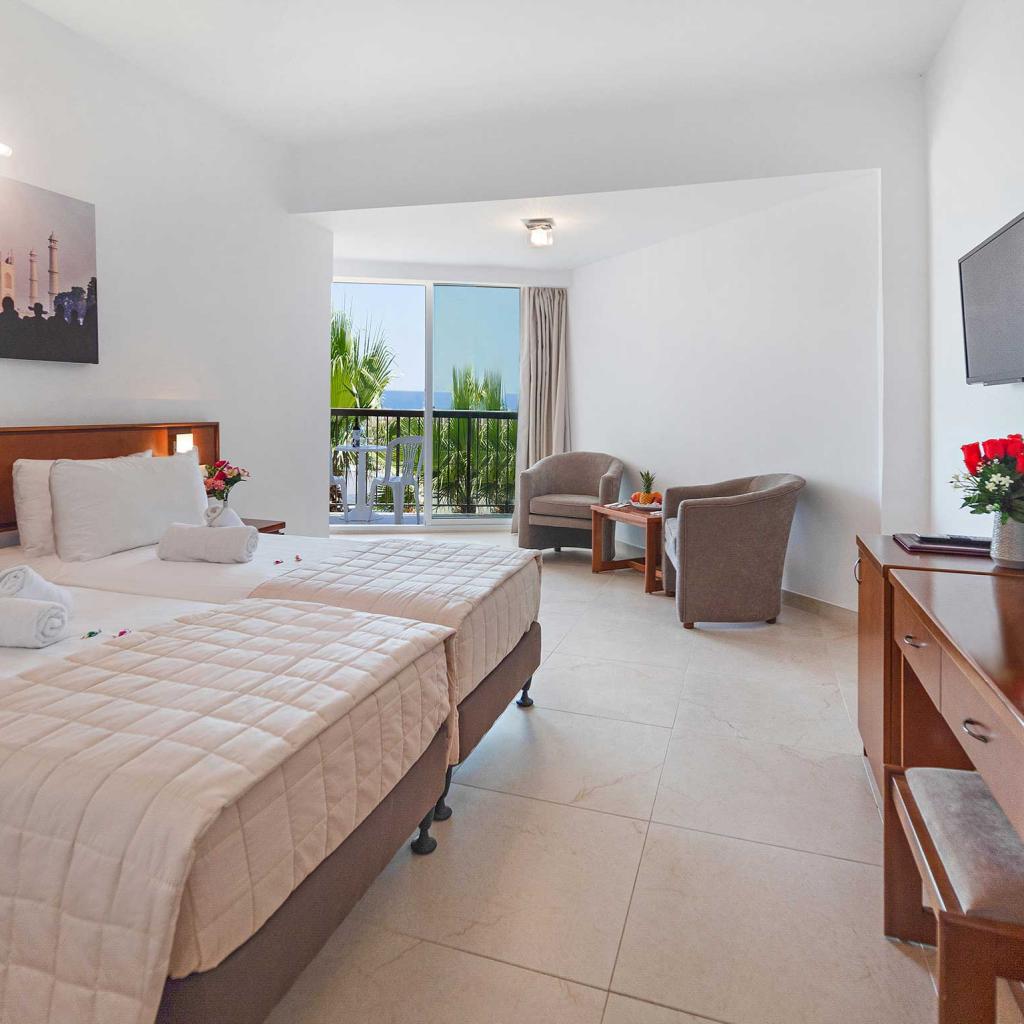 Standard Room Side Sea View