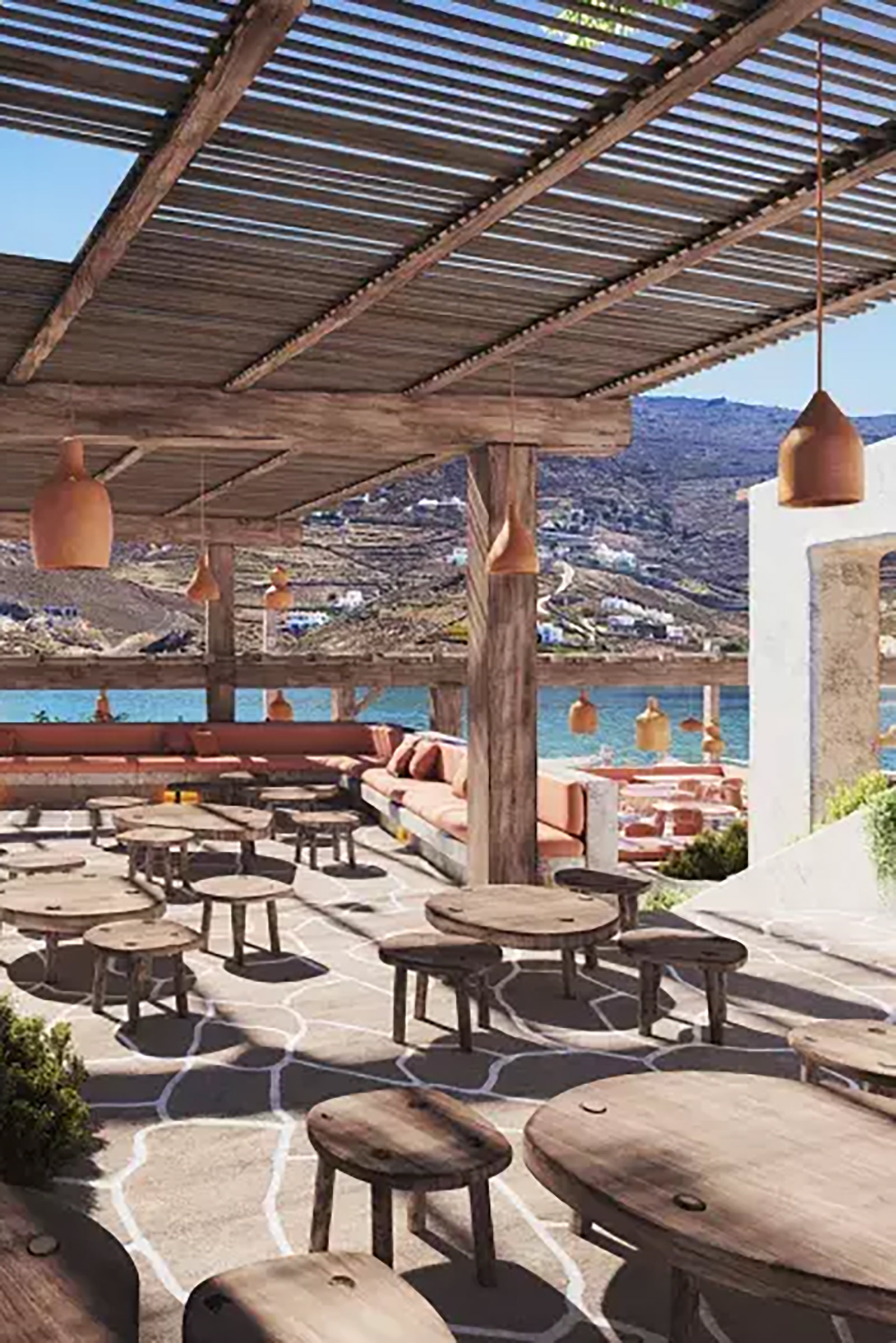 The amazing line ups do not come alone of course, as a top-notch dining and drinking experience awaits the vibrant Mykonos crowd that will find itself seeking for the world-famous Pacha vibes. - Image