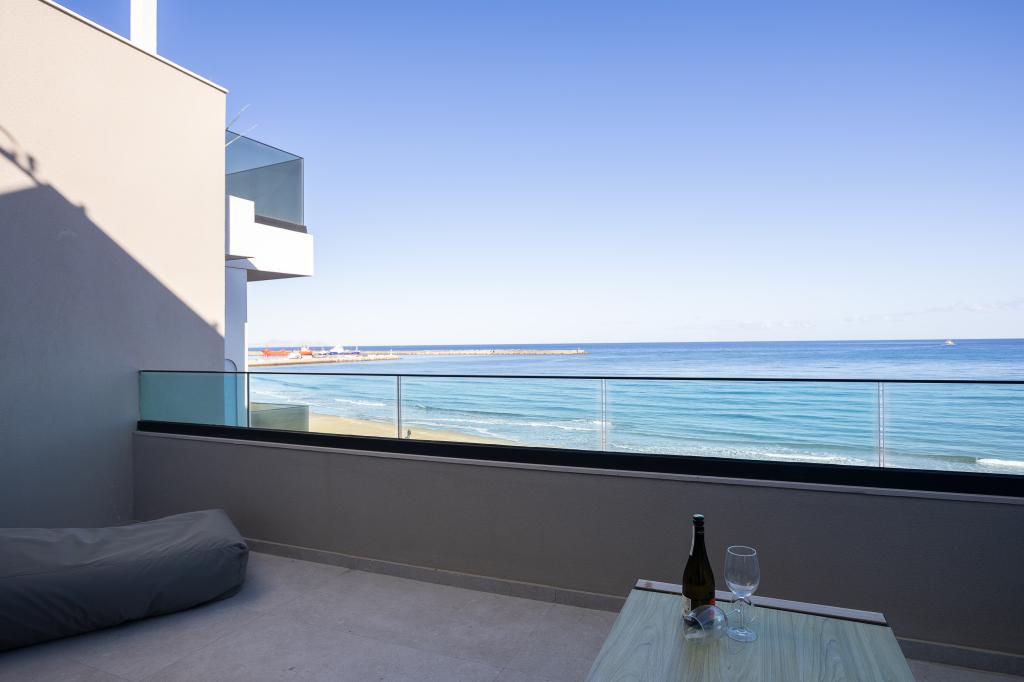 Album Image  #136697