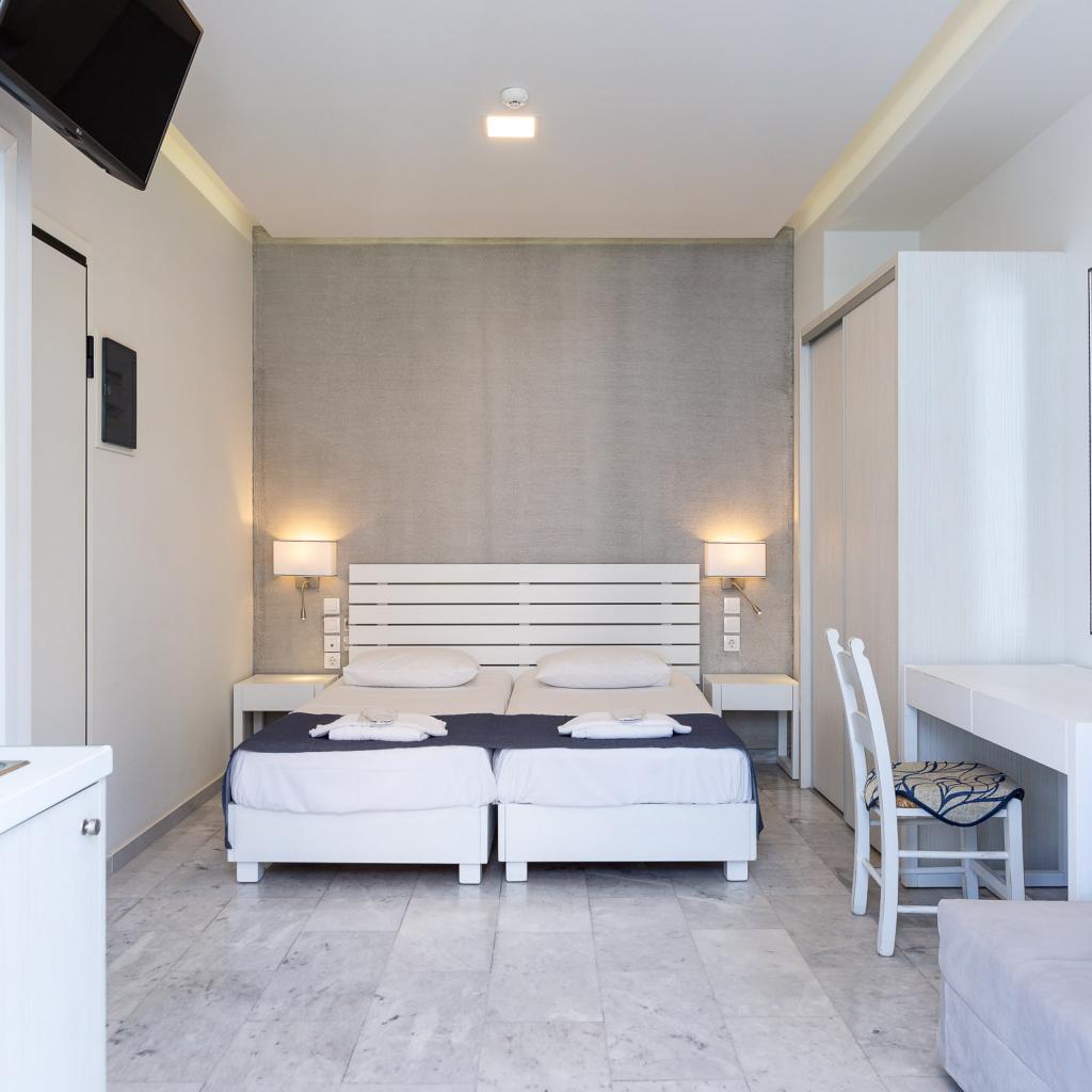 Junior Suite А4 с боковым видом на море