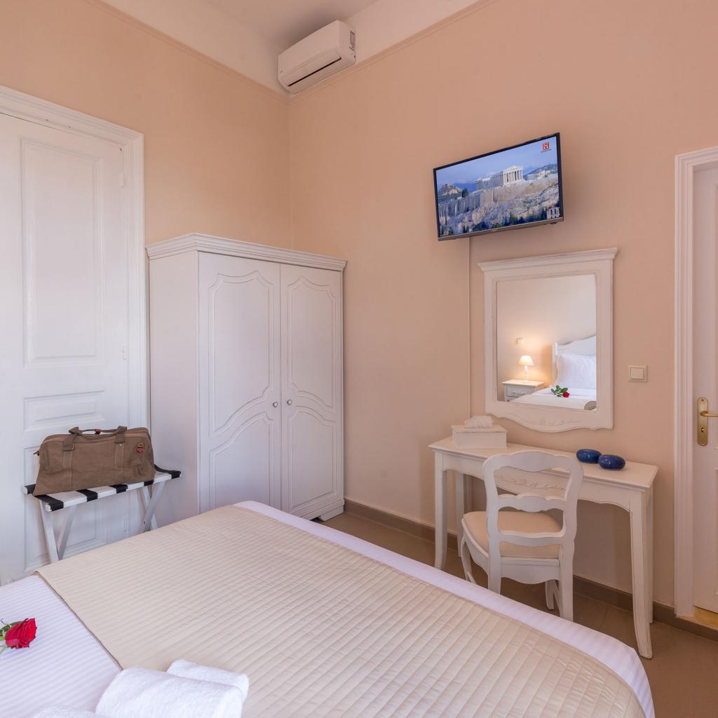 Superior Double Room with Balcony and Square View
